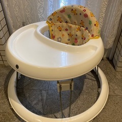 新生児セット（ベビーカー、ハイロウチェア、ベビーバス、歩行器）の画像