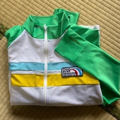 ラッシュガードLサイズの画像