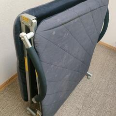 ベット　シングル　マットレス無し　寝具　の画像