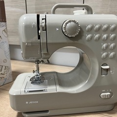 【美品】コンパクトミシン JENICA（多機能・初心者OK）の画像