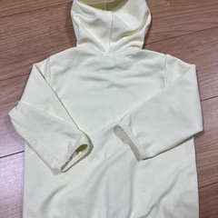 UNIQLOベビー　90cm パーカーの画像
