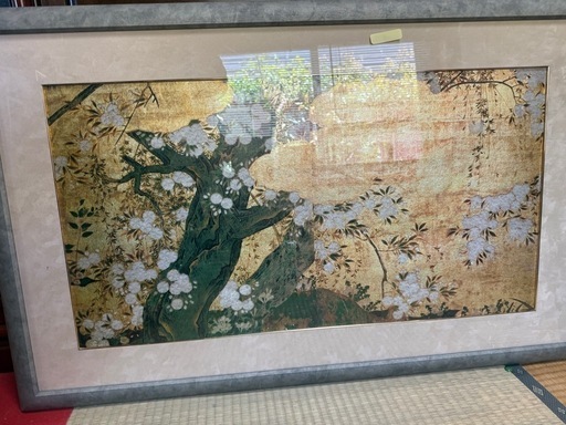 国宝　桜図の絵画　額装済み　細やかな金の輝きが美しい一枚です