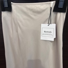 Mystrada サテンスカート　新品未使用の画像
