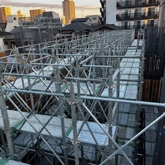 【未経験者歓迎！】日給14000〜！月給30万以上！年末手当て！とび職募集！の画像