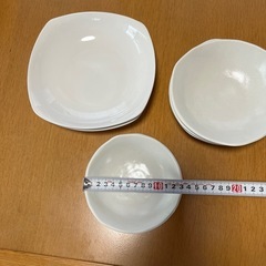 白い器セット　の画像