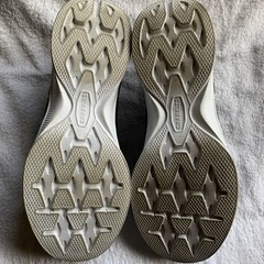 美品　メンズスニーカー　28cmの画像