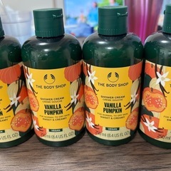 【沢良宜】ザ　ボディショップ　バニラパンプキン　シャワークリーム...