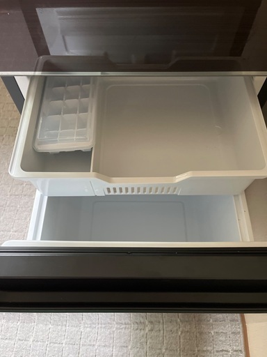 お値下げしました！極美品✨霜がつかないファン式冷凍冷蔵庫　1人暮らし
