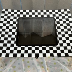 テーブル