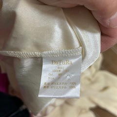 ダチュラ　クリーム色　ブラウスの画像