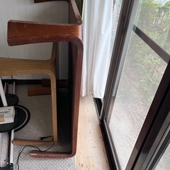 テーブル
