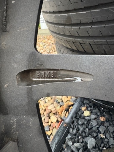2023年製タイヤ　ヨコハマ　18インチ 215/45R18 バリ溝　エンケイホイール ENKEI
