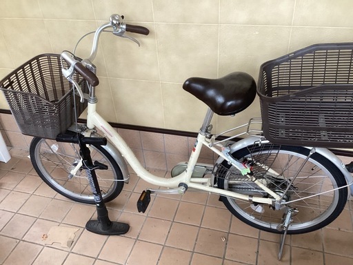 ブリヂストン自転車　空気入れ付き