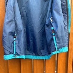 Gap kidsウインドブレーカー 150サイズ
の画像