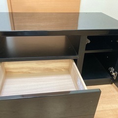 テレビボードの画像