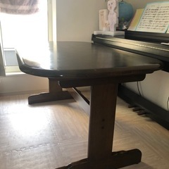 ダイニングテーブル