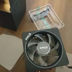 AMD Wraith PRISM RGB CPUクーラーの画像