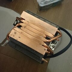 AMD Wraith PRISM RGB CPUクーラーの画像