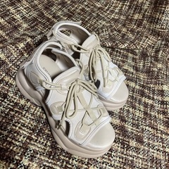 厚底サンダル