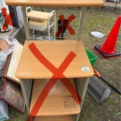 衣装ケース、扇風機、クーラーボックス、水槽、棚、