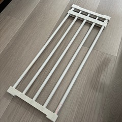 ニトリ　突っ張り棚