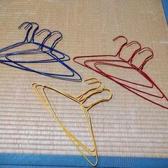 お子様用ハンガーの画像