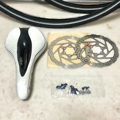 シマノ  SHIMANO スポークプロテクター 32・36H CP-FH53 CST ホイール 700×32C 32-522 タイヤ SM-RT56 160mm 6本ボルト ワイドタイプ ディスクブレーキ ブレーキパッド ローター　サドル　クロスバイク ロードバイクの画像