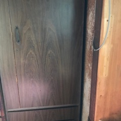 レトロなタンス23日の金曜日までに取りに来ていただける方