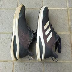 adidasスニーカー　24.5の画像