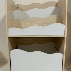 ニトリ　絵本棚　