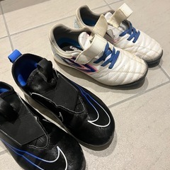 サイズ130サッカー用具　スパイク　防止　膝当ての画像