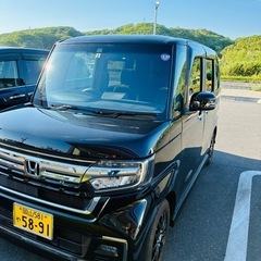 ホンダNBoxカスタム令和5年