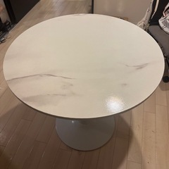 引取先きまりました。丸テーブル