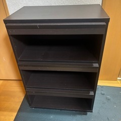 ブックシェルフ　本棚　　差し上げます
の画像