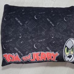トムとジェリー　クッションの画像