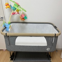 ベビーベッド