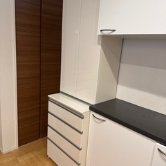 【無料】食器棚の画像