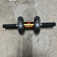 腹筋ローラー