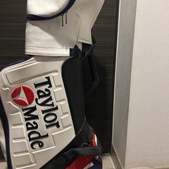 ゴルフバッグとアイアンパターなど一式