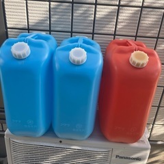灯油缶 18L  3つの画像