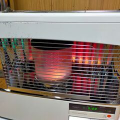 コロナ 煙突式輻射灯油ストーブ（Corona, RV-70BES）- 90L屋内燃料タンク＆煙突セット付きの画像
