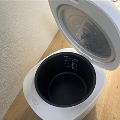 【美品】4合炊き炊飯器 s!mplus（目黒区）
の画像
