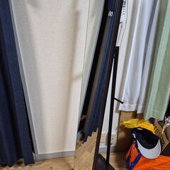 ニトリ　ハンガーラック付きスタンドミラー