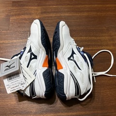 お値下げ　新品　ミズノ　20.0テニスシューズの画像