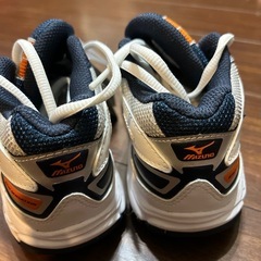 お値下げ　新品　ミズノ　20.0テニスシューズの画像
