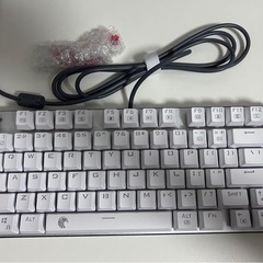 e元素　ゲーミングキーボード 赤軸81 白