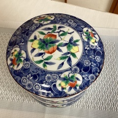 皿　蓋付き　陶器の画像