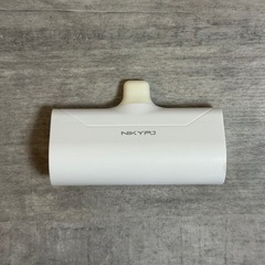 ほぼ未使用 モバイルバッテリー ライトニングの画像