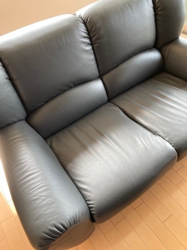 美品 ダークグレー 2人掛けソファ