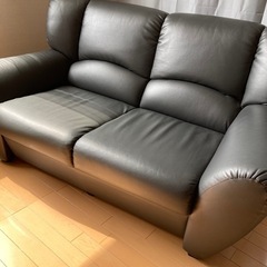 美品 ダークグレー 2人掛けソファ